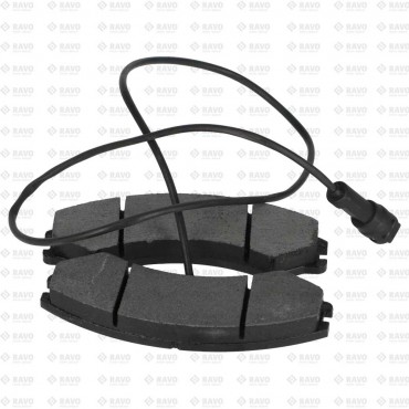 SET OF 4 BRAKE PADS FOR 1 AXLE AZC